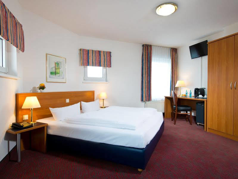 Achat Hotel Darmstadt Griesheim Griesheim  Bagian luar foto